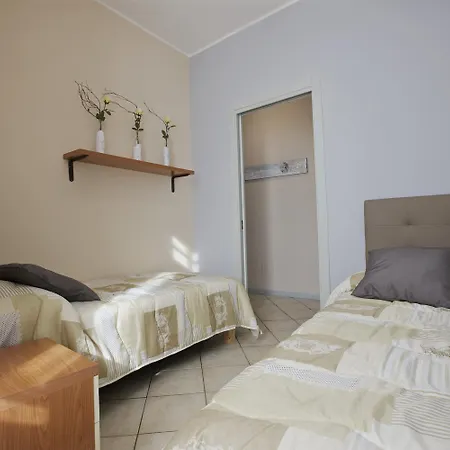 Anna Isole Borromee Apartment