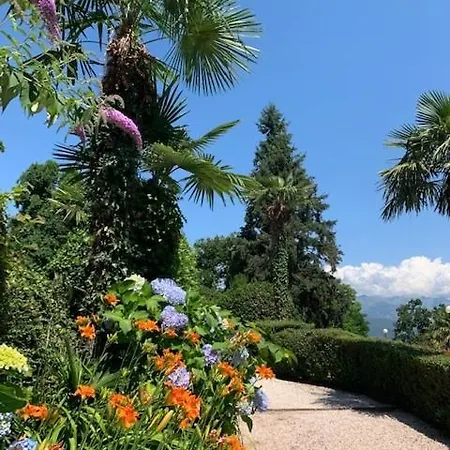 Anna Isole Borromee *